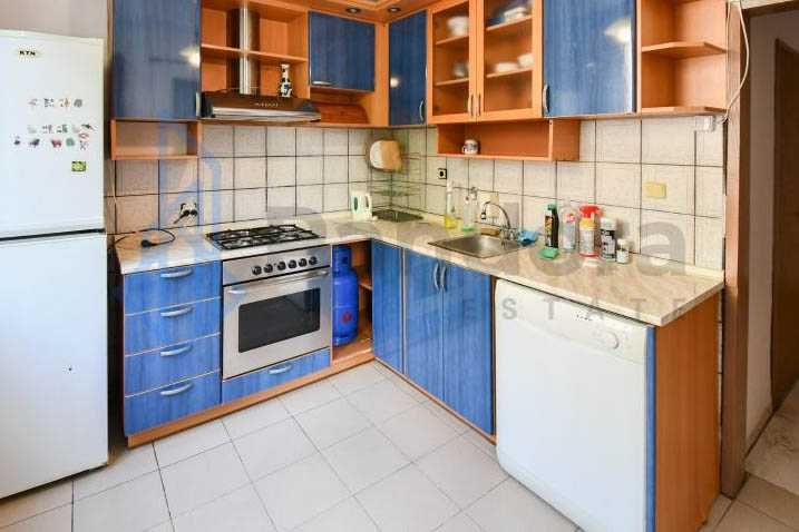 Дава се под наем Тристаен апартамент в София, Медицинска академия - 120 кв.м за 599 € - Снимка #1