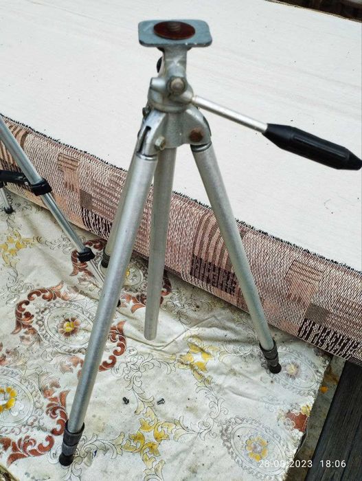 2 штатива для съёмки с камеры телефона c указателем уровня ниже цены