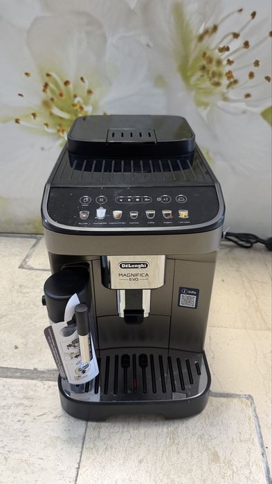 Кафеавтомат DeLonghi MAGNIFICA EVO