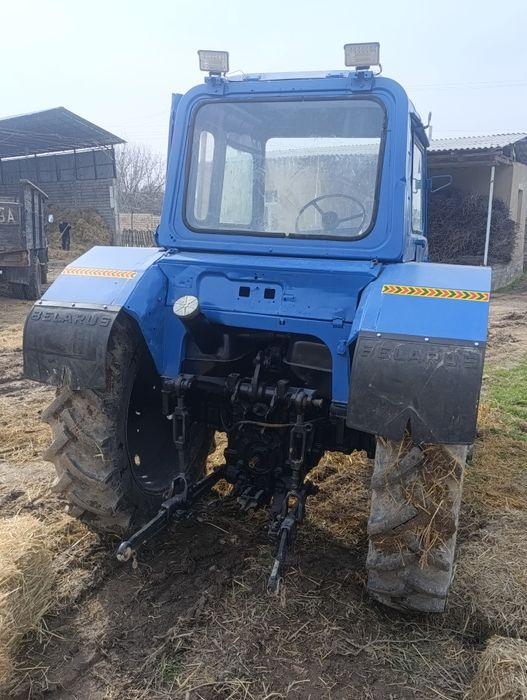 Belarys mtz 80 sotiladi