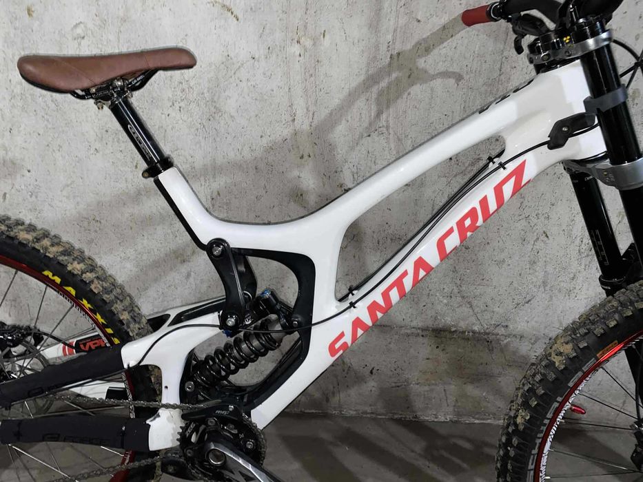 Рамка Santa Cruz V10