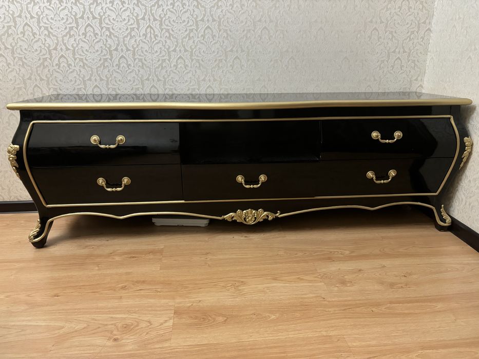 Продается мебель под телевизор