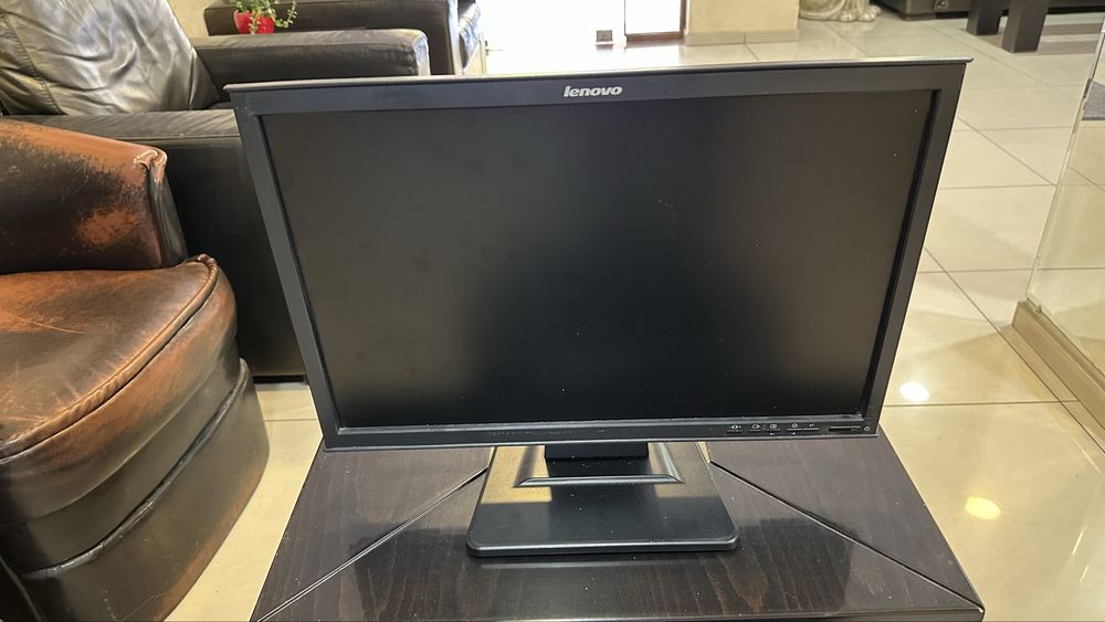 Монитор Lenovo ‘22. Лек проблем