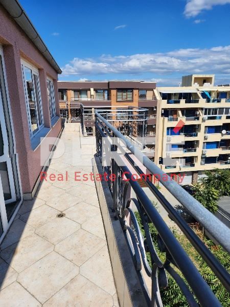 Продава се Четиристаен апартамент в Поморие - 200 кв.м за 1000 €/кв.м - Снимка #4