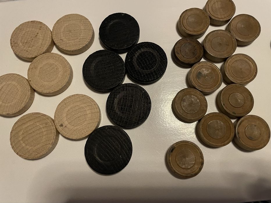 Puluri de lemn pentru table