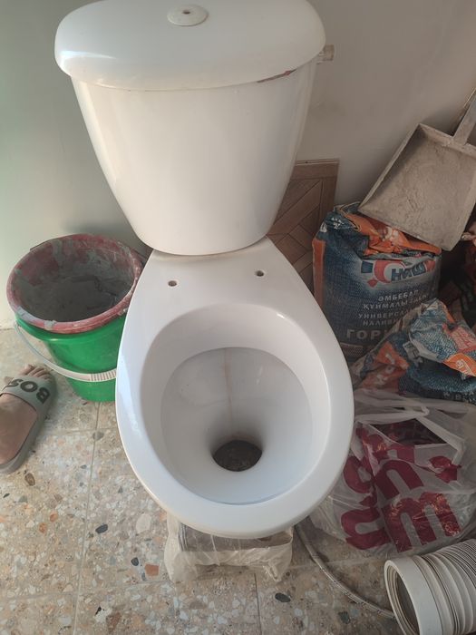 Продается унитаз