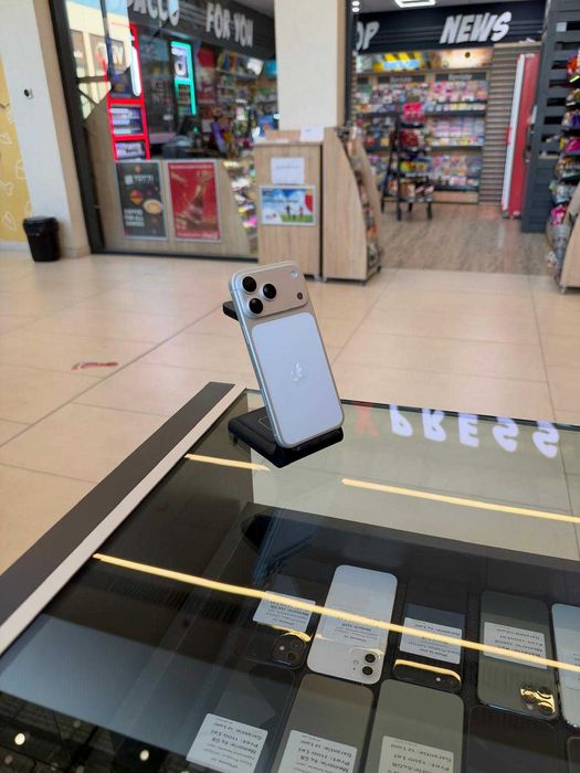Iphone 17 Pro Max | 94% Baterie | 256 GB | Rate Fara Avans | Acceptam si Schimburi | Livrare toata Tara .