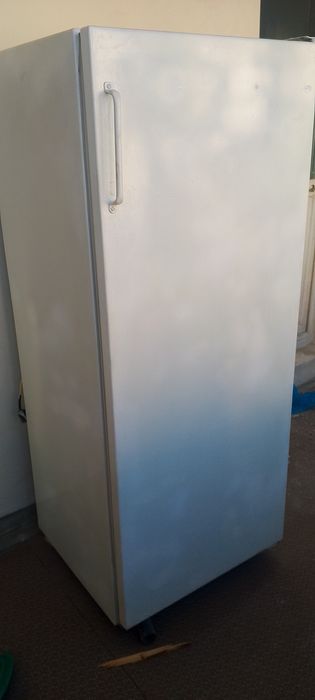 Muzlatgich sotiladi ishlashi yaxshi