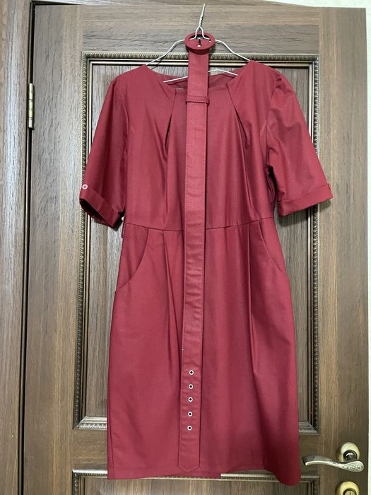 Фиолетовое и красное платье на любой случай