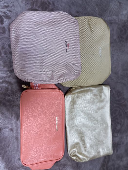 маркови козметични несесери и чанти