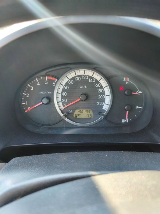Vând Mazda 5. 7 locuri