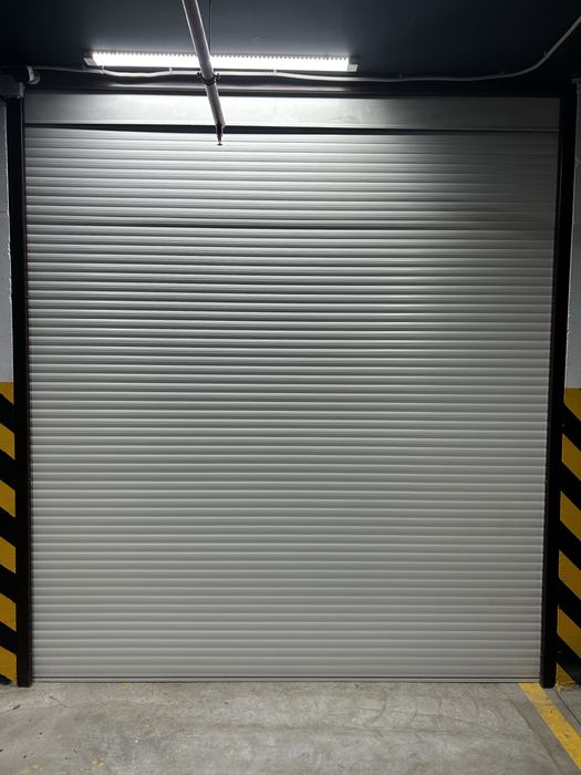 Секционные ворота