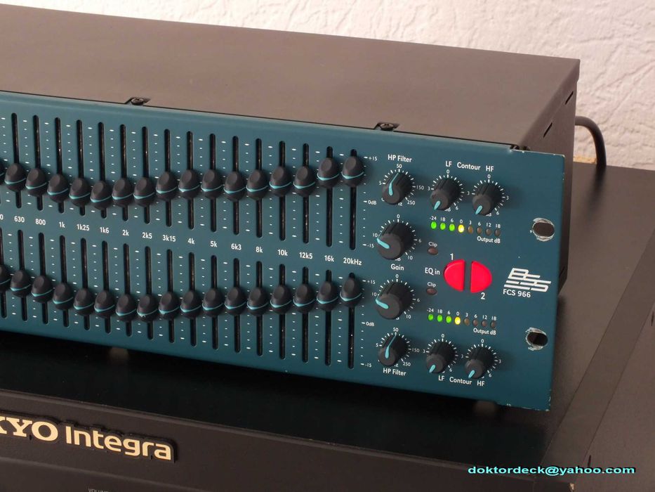 egalizator profesional BSS FCS-966