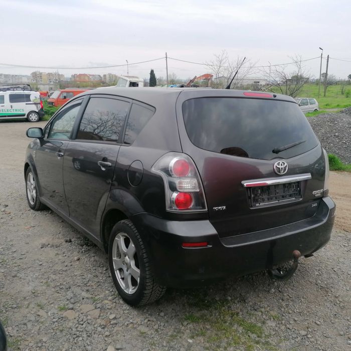 Тоyota Corolla verso 2.2D-CAT На Части