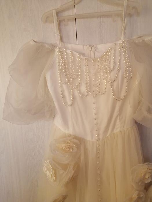 Платье очень красивое