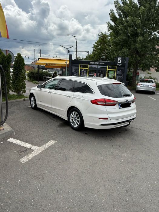 Inchriez pentu Uber/Bolt Tesla 3 Toyota Corolla Ford Mondeo Clio