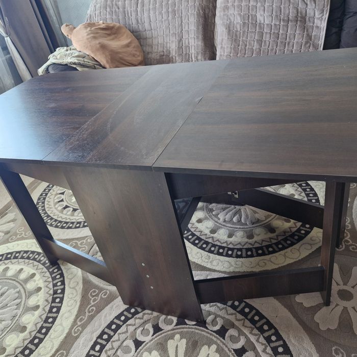 Столы тумба  в хорошем состояние.