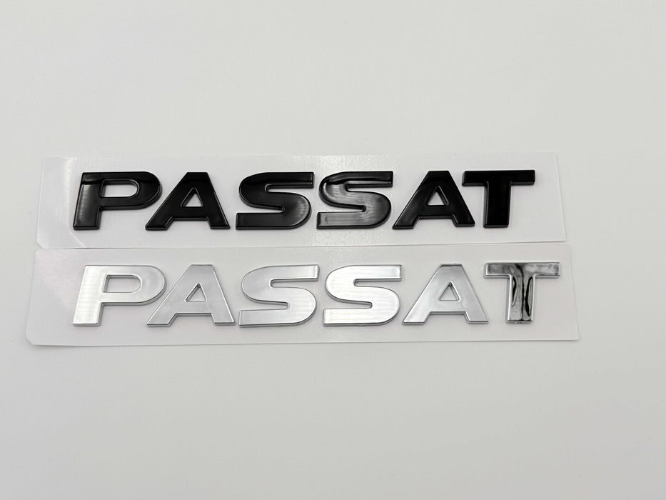 Emblema Compatibila VW Passat negru