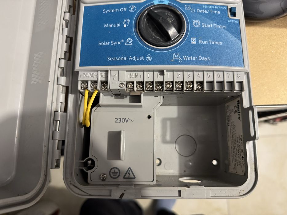 Vand programator / controler irigatii Hunter X-Core 4 zone