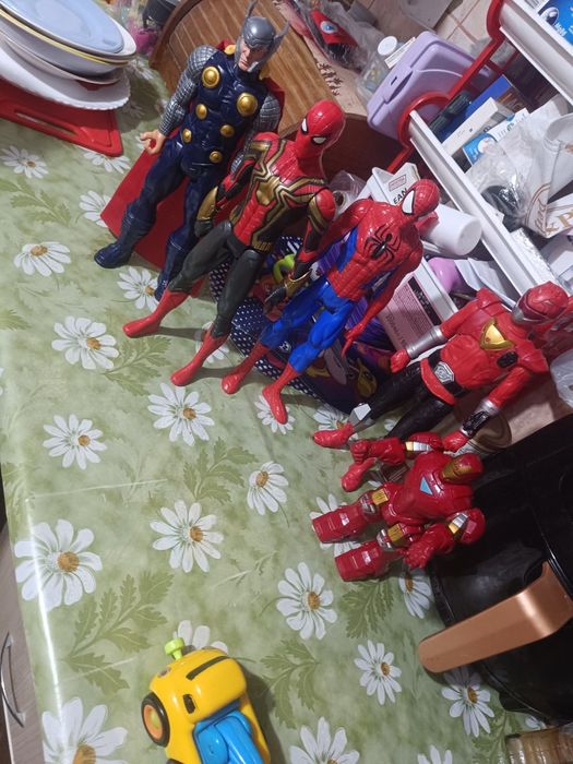 Ne despărțim de ei