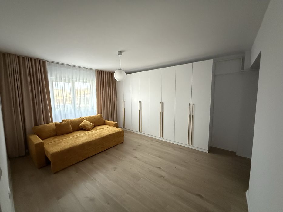 Aparatament 3 camere NOU+ loc de parcare