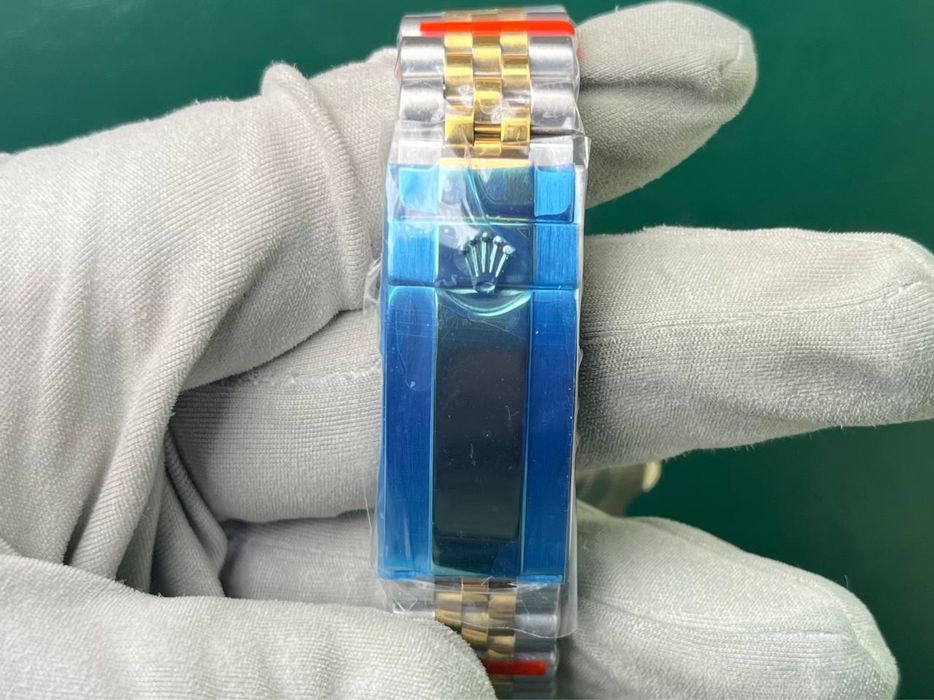 Часовник Rolex Zombie