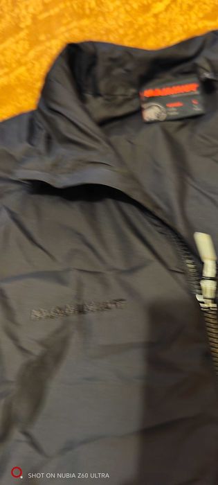 Vând Geaca mammut L