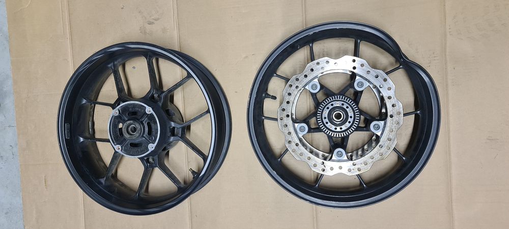 Rezervor Honda CBR 500R / furca / aripa / roata / discuri / motor far