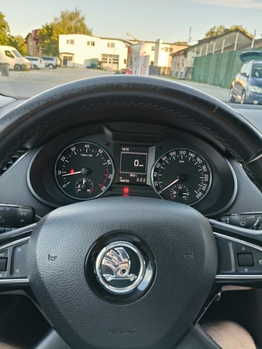 Vând Skoda Octavia 3
