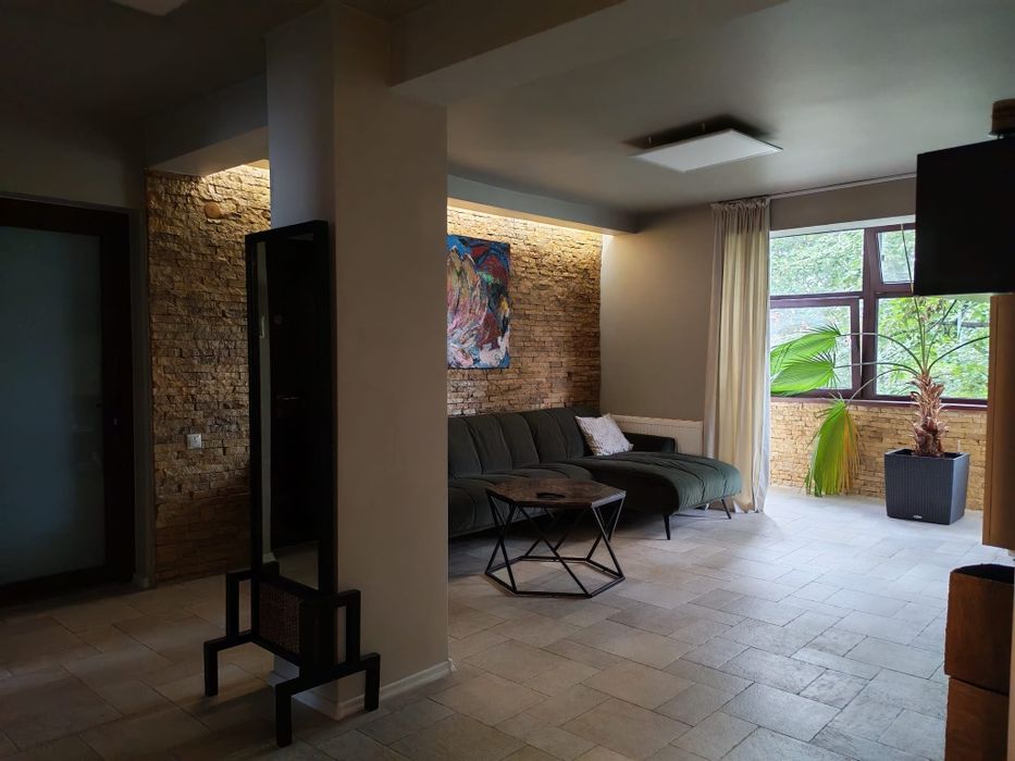 Apartament 3 camere 100mp +boxa 5 mp