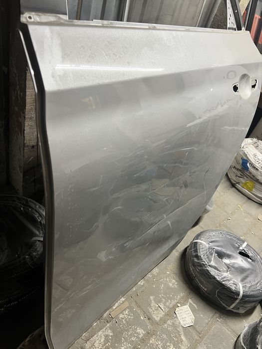 Дверь задняя левая