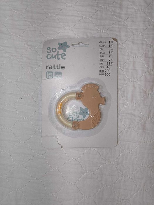 Bavețică și jucării pentru nou-născuți