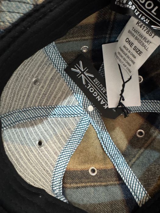 Sapca Kangol Tartan Brim Maro