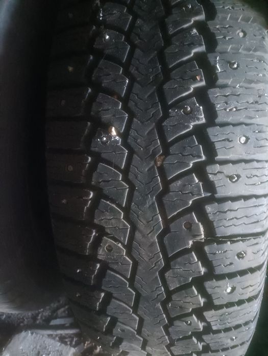 Шины шипованные б/у