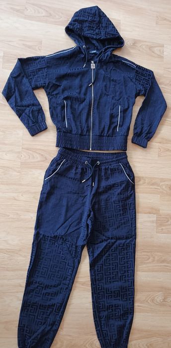 Hermès LV Burberry Balmain екипи