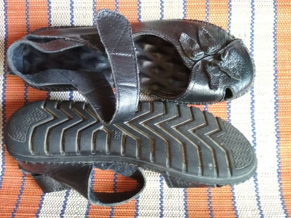 Сандалии на девочку