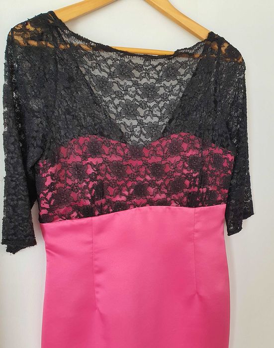 Rochie neagra cu roz