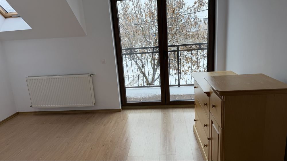 Inchiriez casa particulara zona Budai,singur in curte