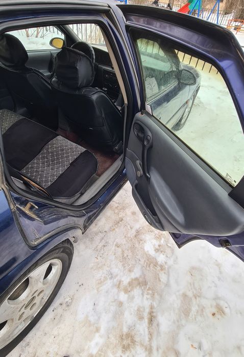 опель вектра б. 1,8 Автомат