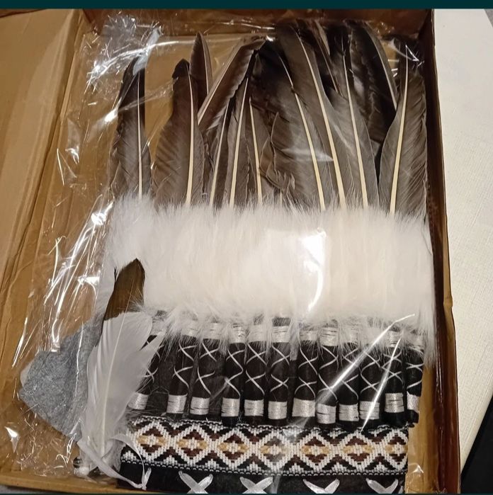 Coif nativ indian nou