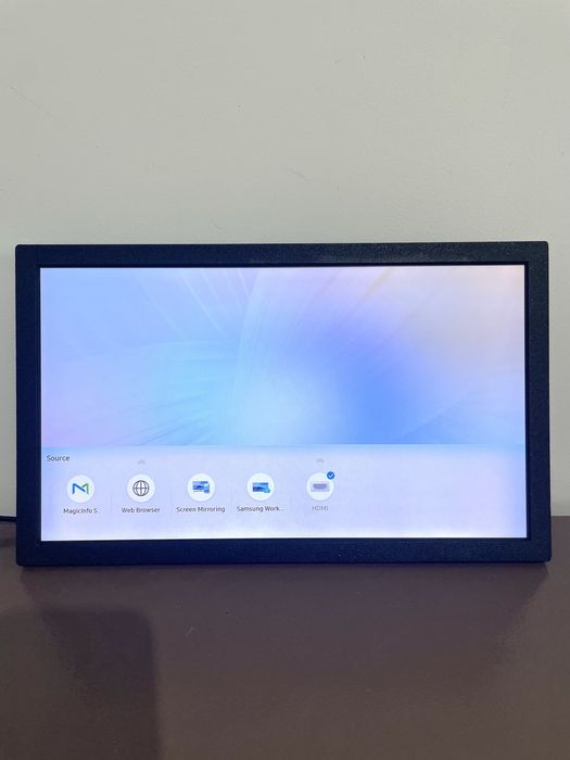 Ecran profesional Samsung QB13R Full HD, Wi-Fi