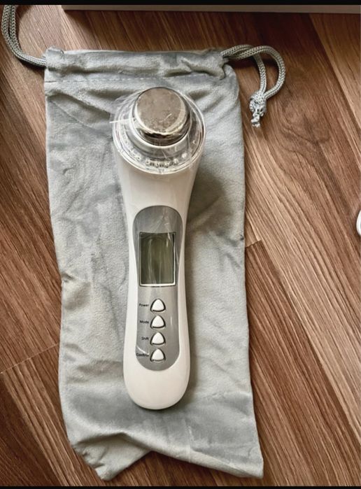 Aparat profesional pentru tratament curatare faciala completa