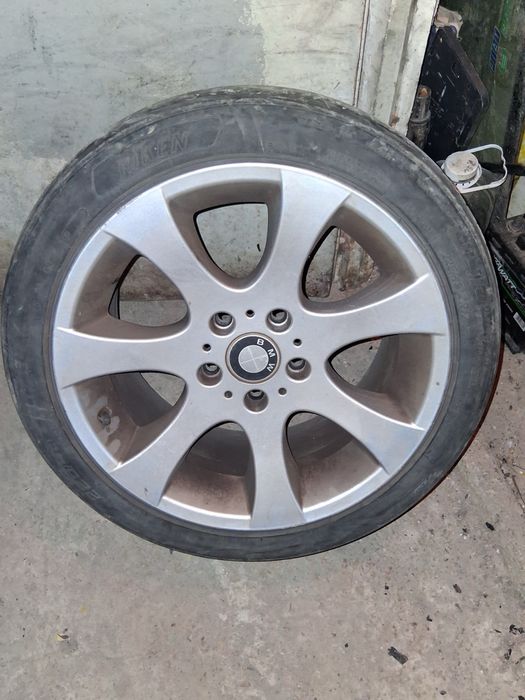 комплект оригинални алуминиеви джанти BMW с гуми Michelin