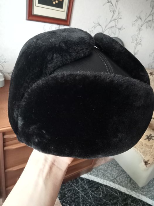 Зимняя мужская шапка