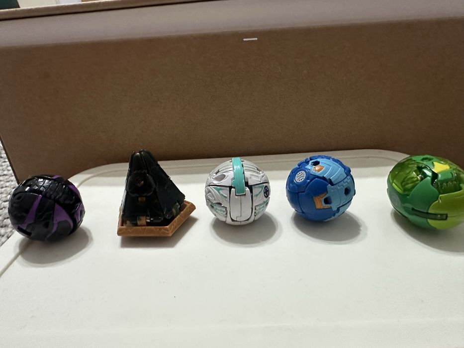 Lot de 5 bakugani
