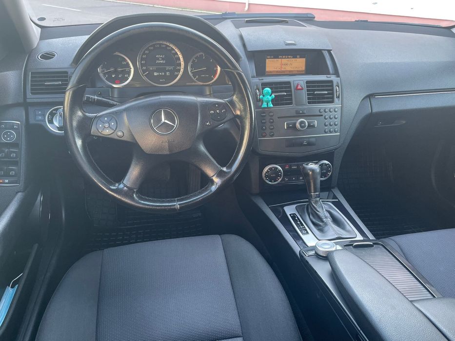 MERCEDES-BENZ E-Class 2010 — imagine 4