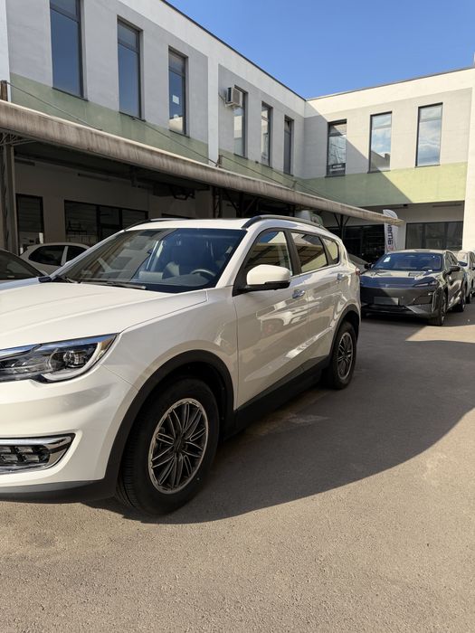 JETOUR X70S электромобиль 7 местный