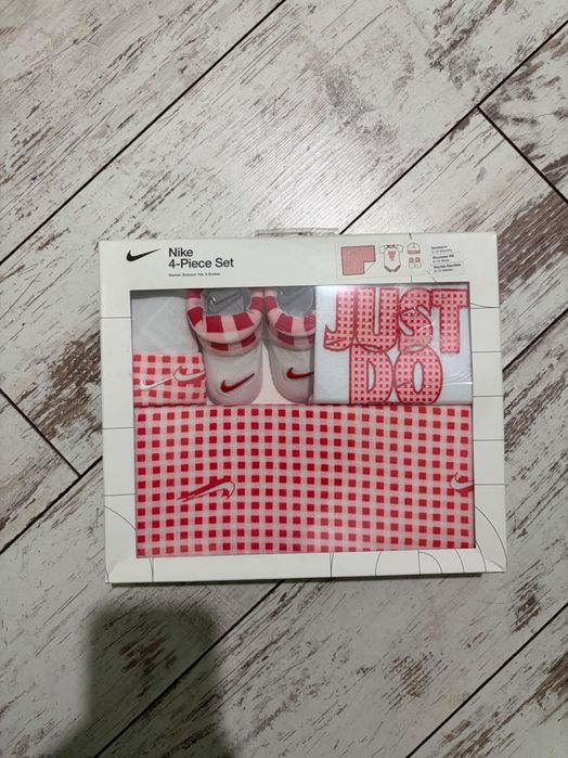Бебешки комплект  nike