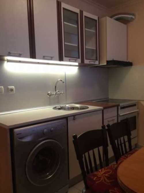 Дава се под наем Двустаен апартамент в София, Зона Б-18 - 70 кв.м за 323.85 € - Снимка #2