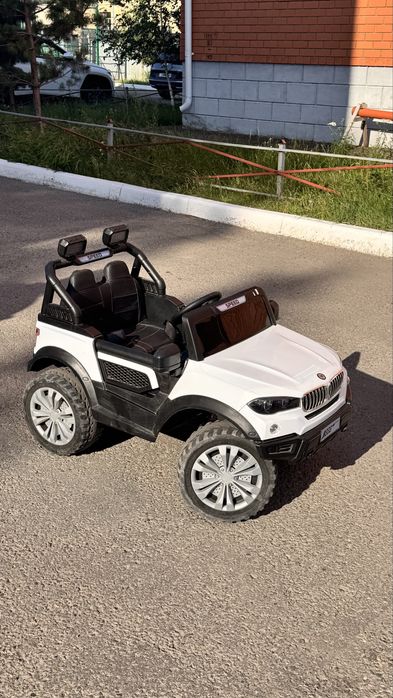 Детская электромашина внедорожник